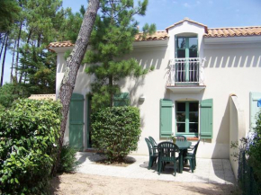 Maison forêt et piscine, les Mas de Vertmarines